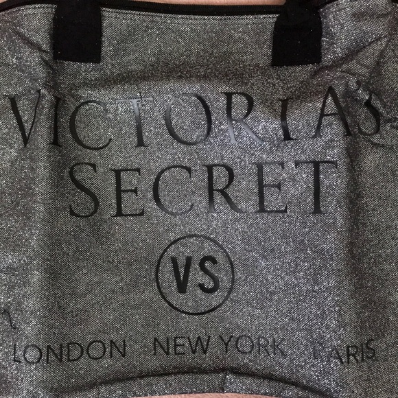 Victoria’s Secret glitter duffel bag ✨ - Picture 2 of 4